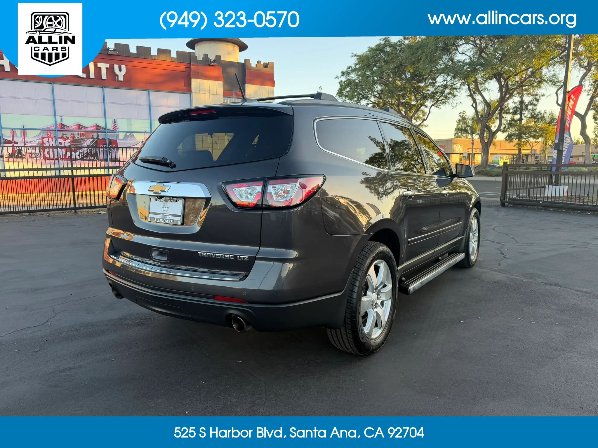 Used 2016 Chevrolet Traverse LTZ w/ LPO, 'HIT The Road' Package FWD image 4