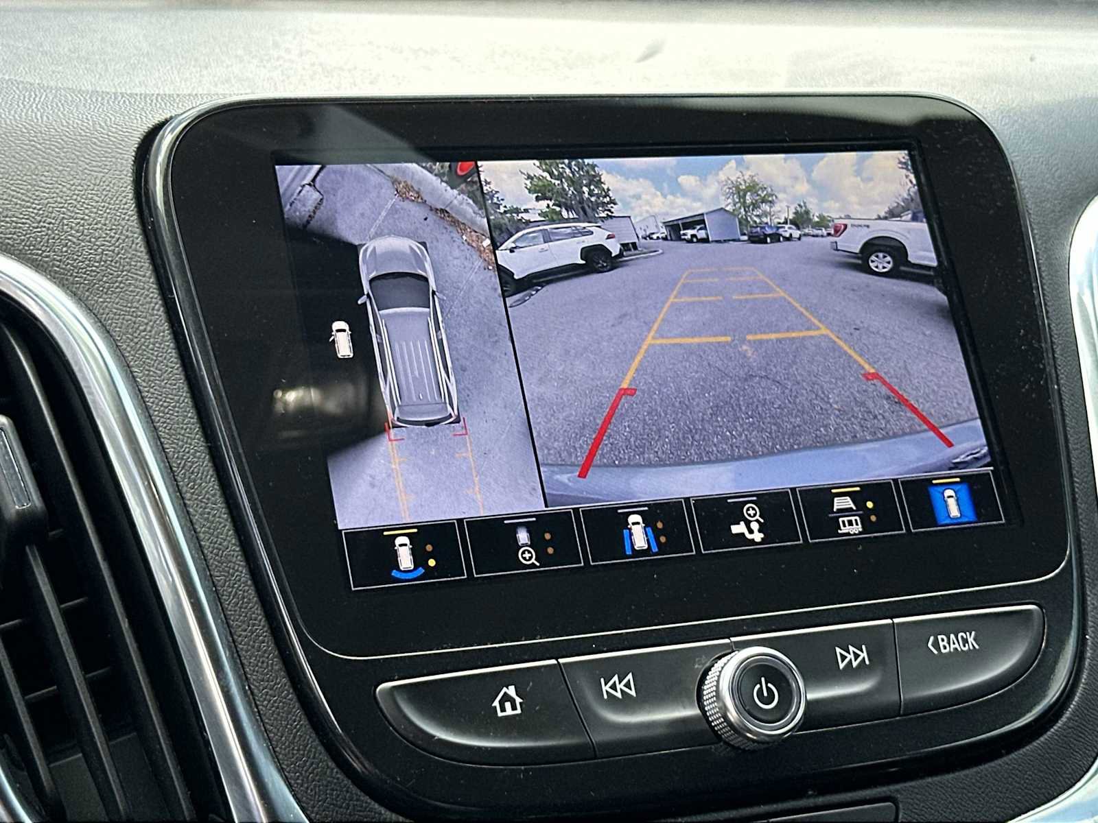 Certified 2024 Chevrolet Equinox Premier FWD image 38