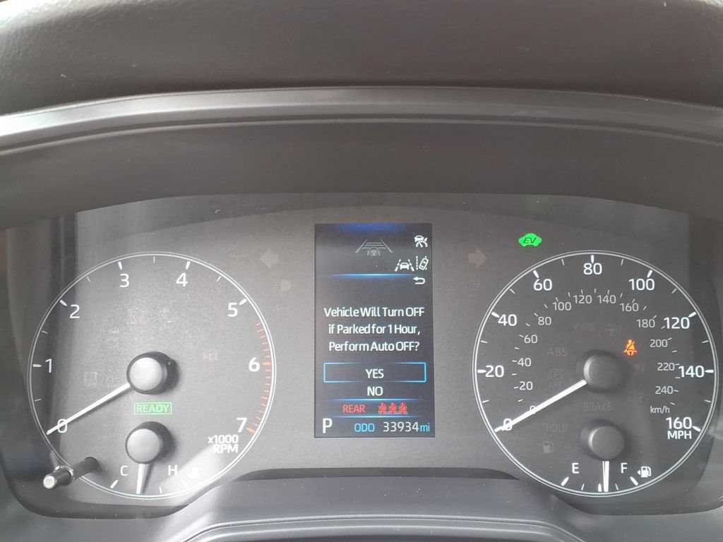 Used 2025 Toyota Corolla SE w/ Convenience Package FWD image 22