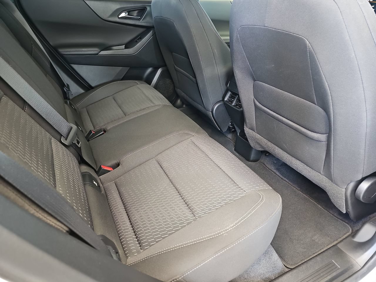 Used 2025 Chevrolet Equinox LT FWD image 14