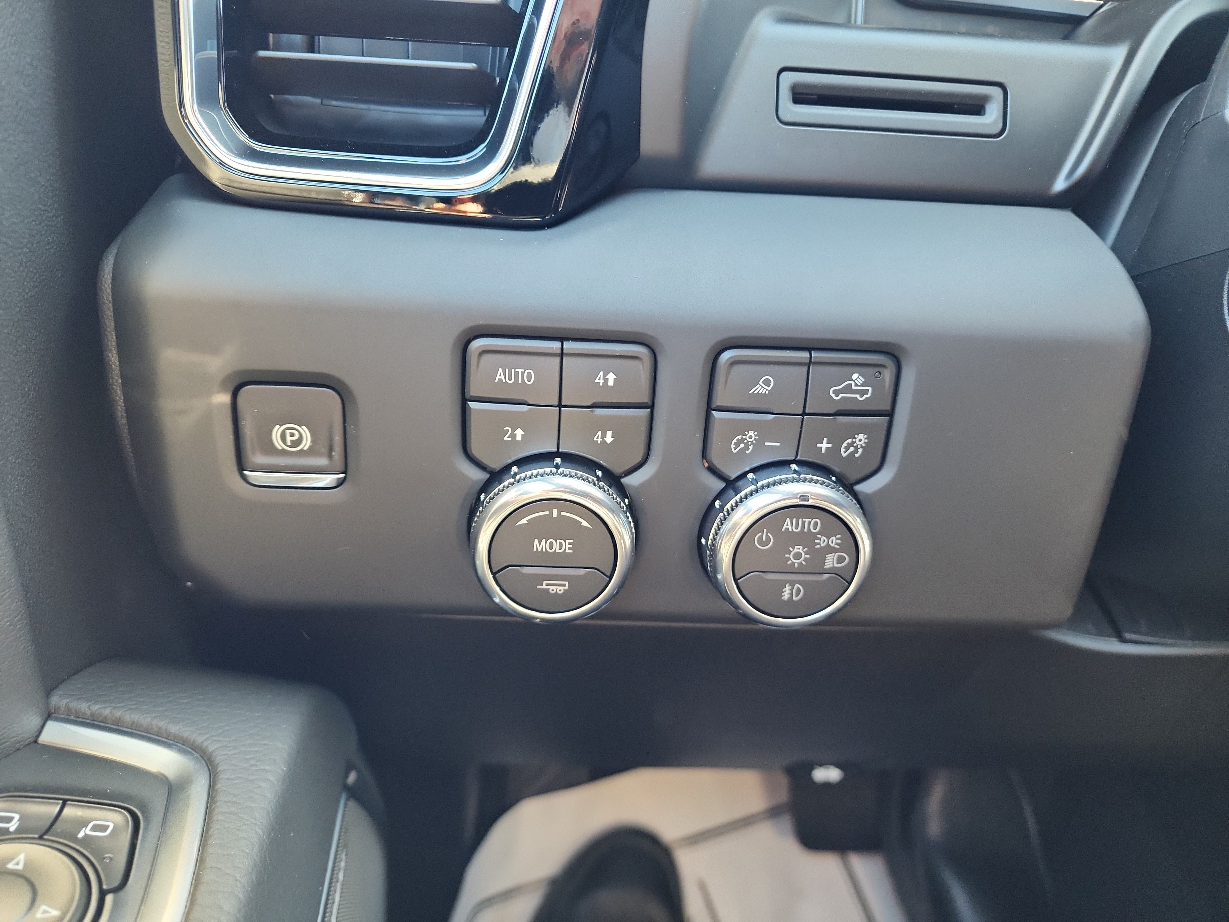 New 2026 GMC Sierra 1500 Denali AWD/4WD image 23
