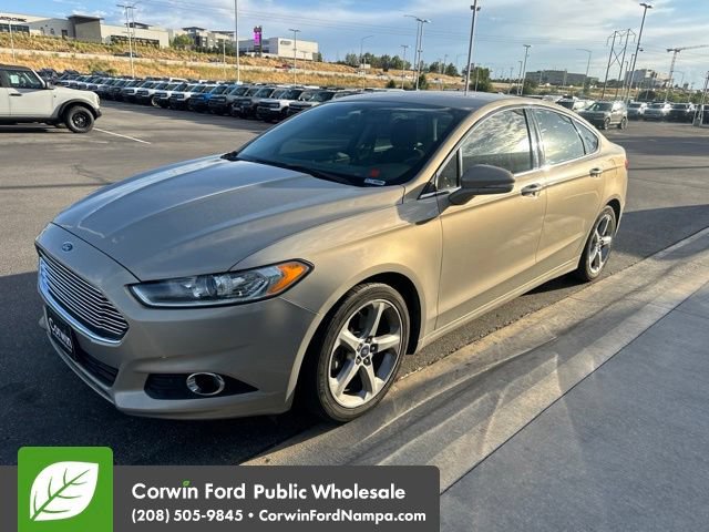 Used 2016 Ford Fusion SE w/ Equipment Group 201A FWD image 3