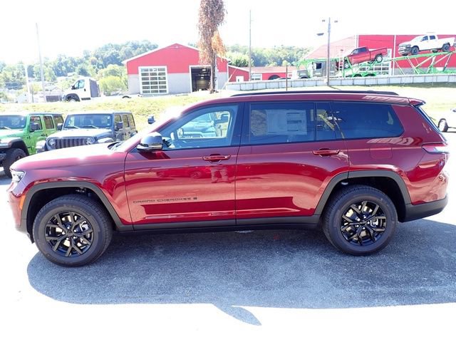 New 2025 Jeep Grand Cherokee L Altitude image 2