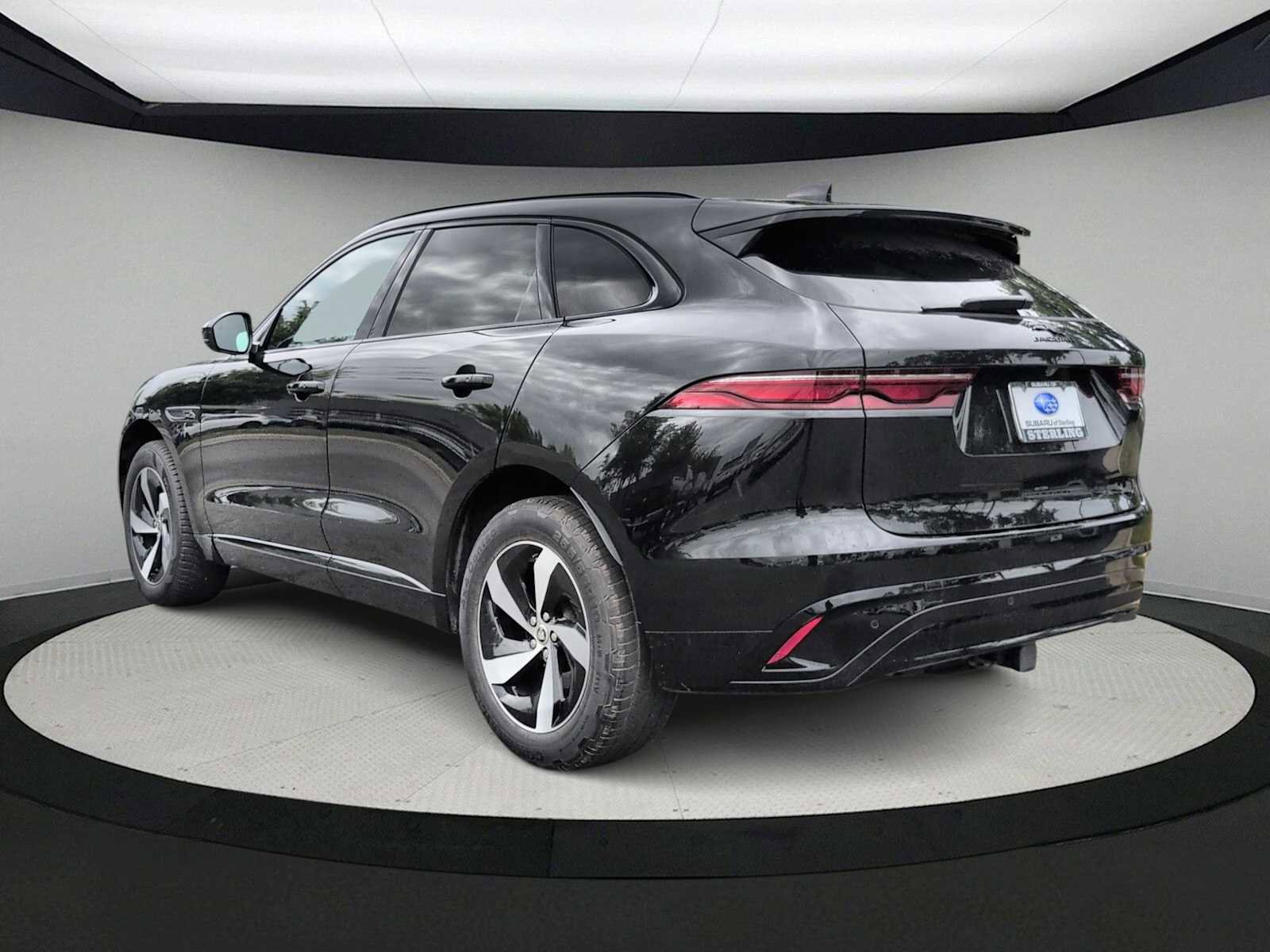 Used 2025 Jaguar F-PACE R-Dynamic S AWD/4WD image 6
