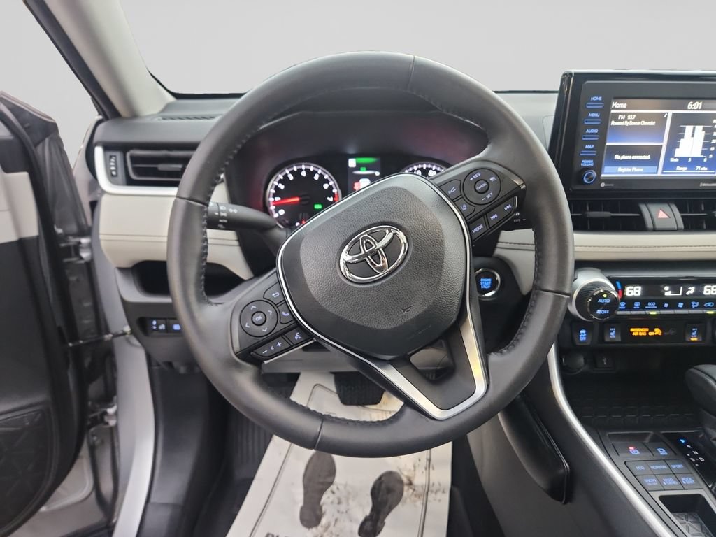 Used 2022 Toyota RAV4 XLE w/ Convenience Package AWD/4WD image 13