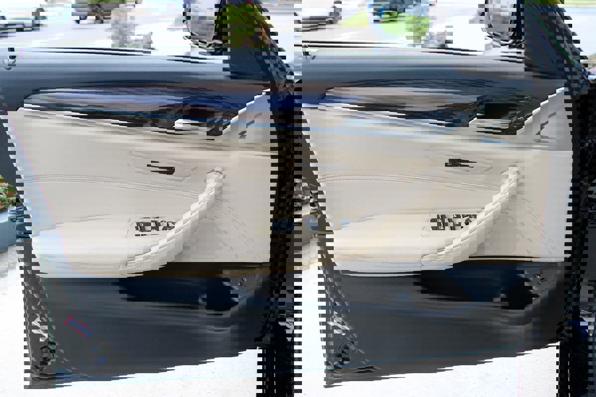 Used 2017 BMW 530i RWD image 45