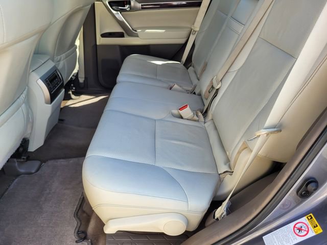 Used 2015 Lexus GX 460 w/ Premium Package AWD/4WD image 27