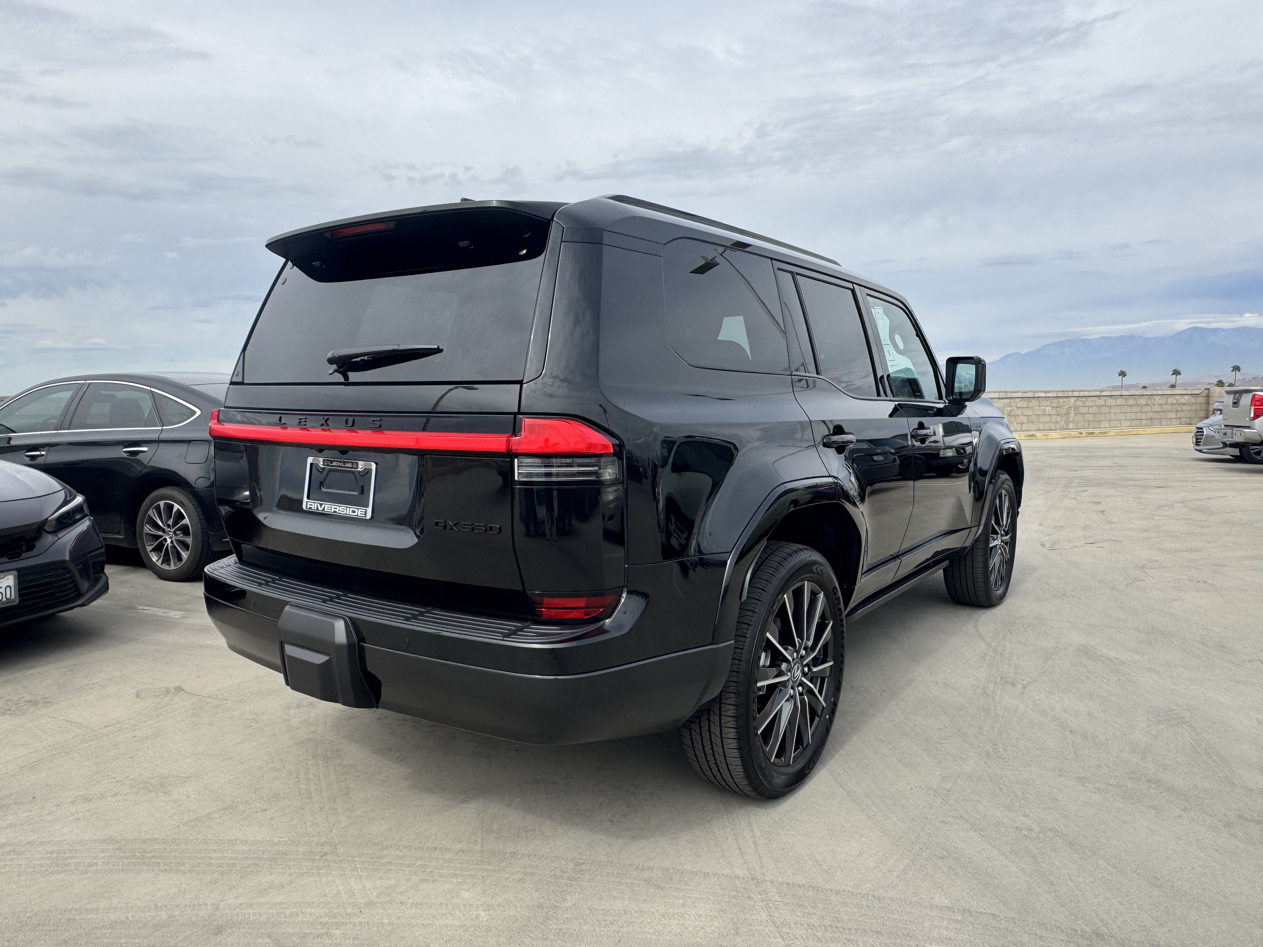 New 2026 Lexus GX 550 w/ Accessory Package (2T) AWD/4WD image 10