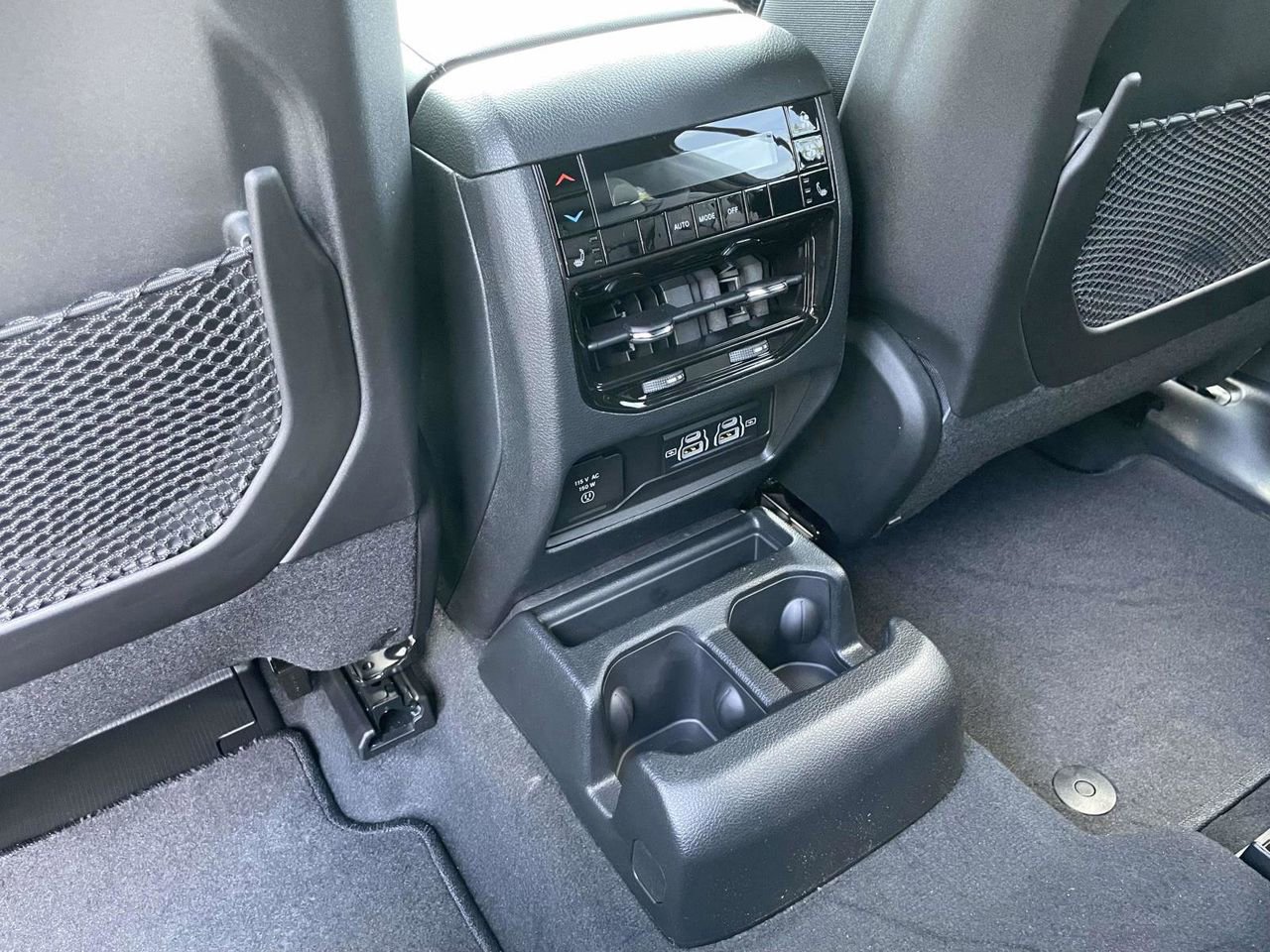 New 2025 Jeep Grand Cherokee L Limited w/ Luxury Tech Group II image 67