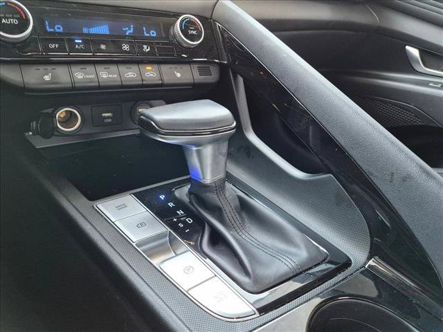 Used 2022 Hyundai Elantra SEL w/ Convenience + Premium Package FWD image 11