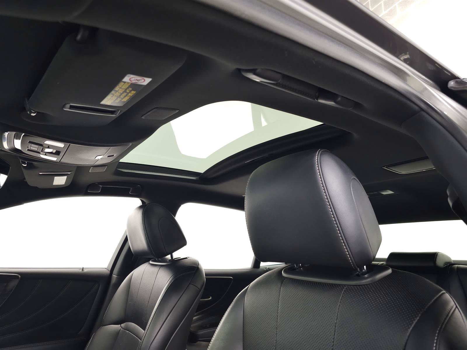 Used 2019 Lexus LS 500h AWD image 18