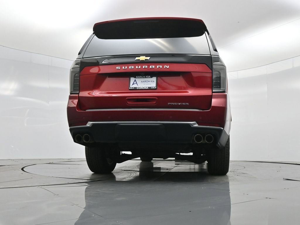Used 2025 Chevrolet Suburban Premier image 40