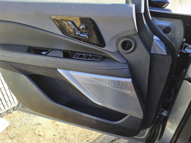 Used 2027 Cadillac Optiq Luxury RWD image 7