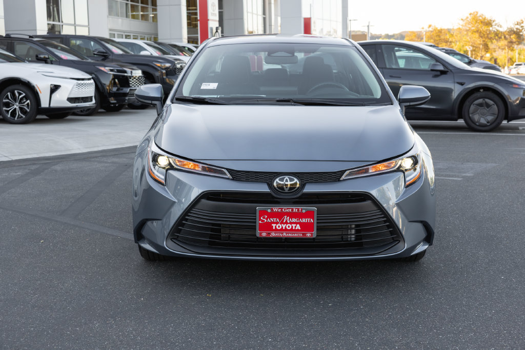 Used 2026 Toyota Corolla LE FWD image 2
