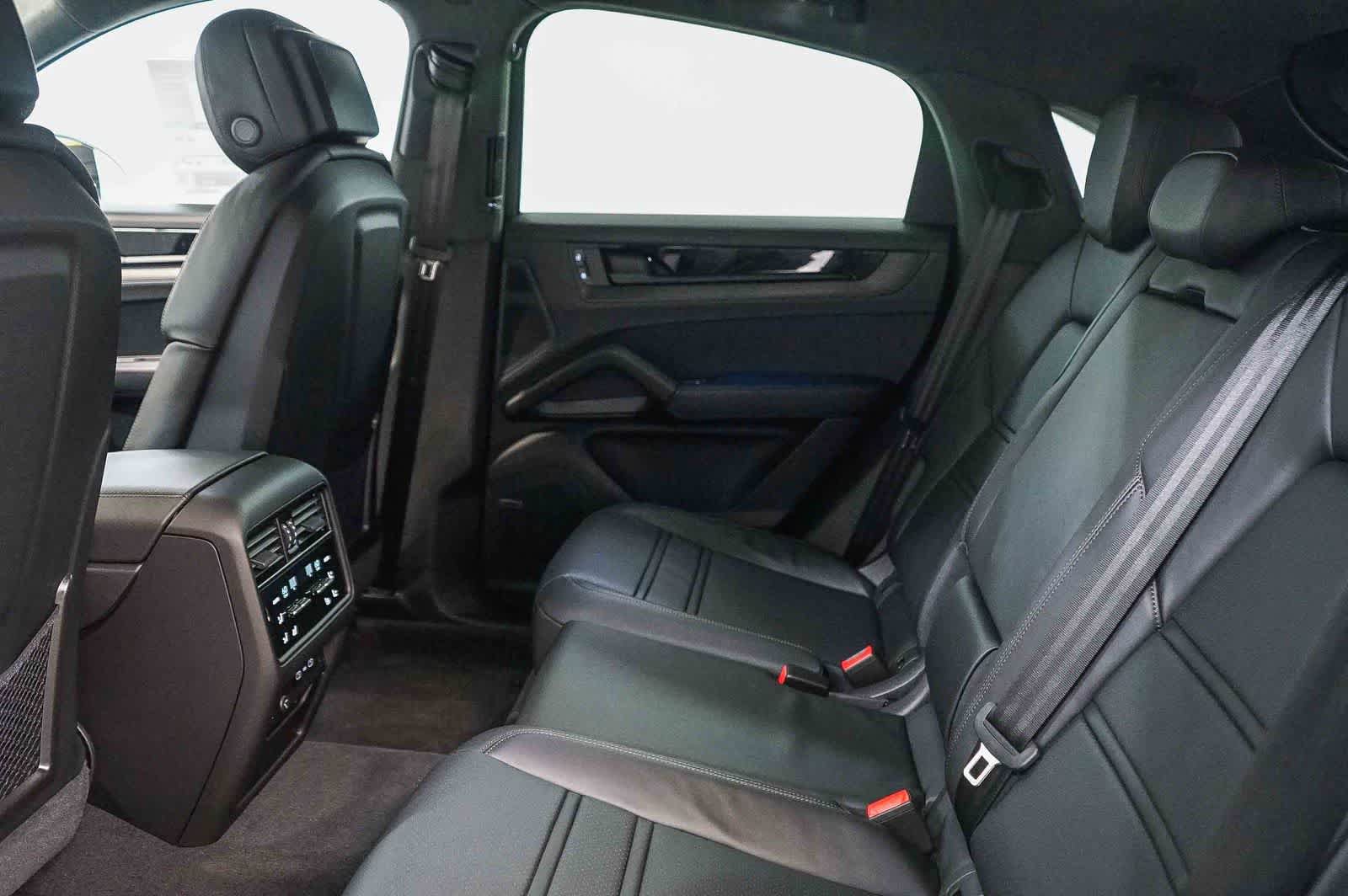 New 2026 Porsche Cayenne GTS AWD/4WD image 24