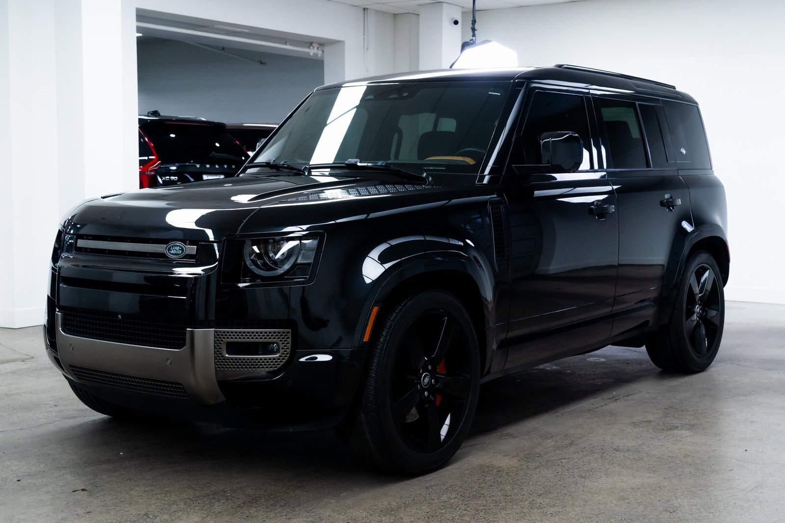 Used 2021 Land Rover Defender 110 X image 3