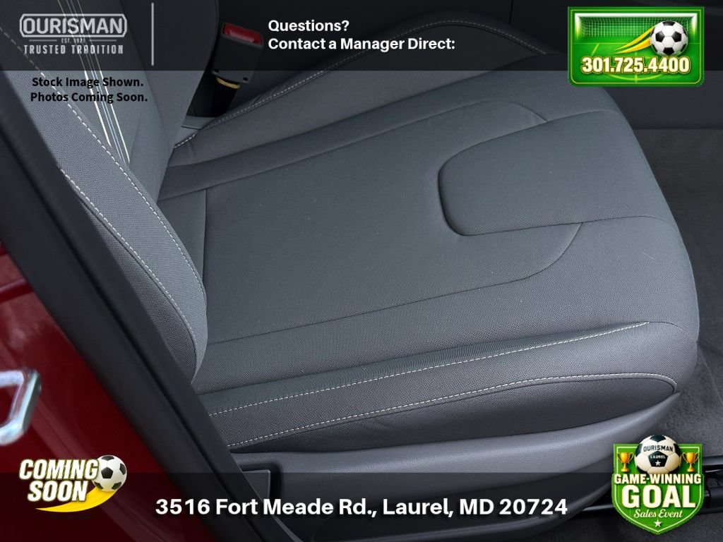 Certified 2025 Hyundai Elantra Sport FWD image 8