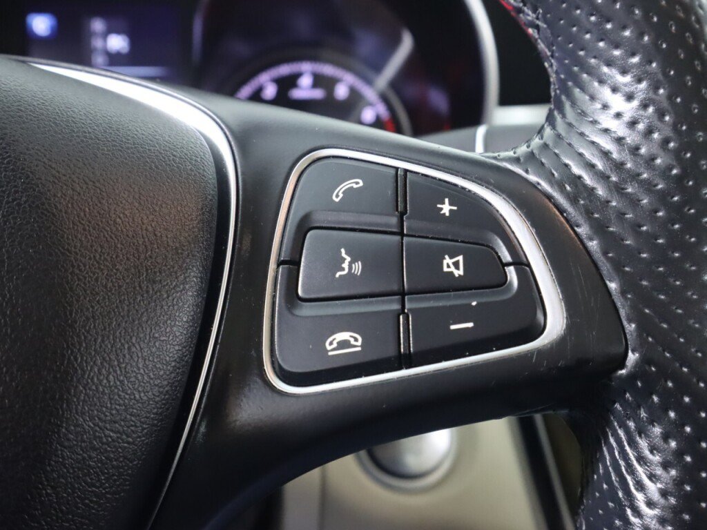 Used 2017 Mercedes-Benz C 300 4MATIC Sedan image 13
