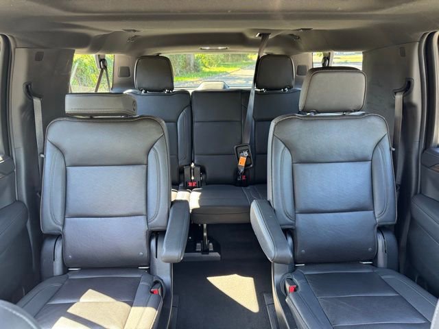 Used 2022 Chevrolet Suburban High Country w/ Premium Package 2 image 27