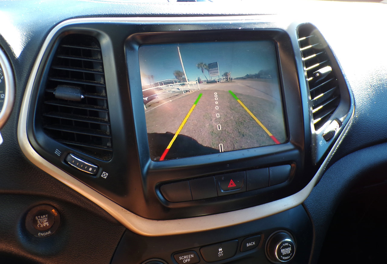 Used 2014 Jeep Cherokee Latitude w/ Comfort/Convenience Group image 13