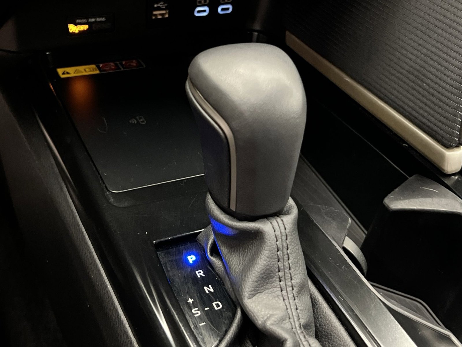 Used 2025 Toyota Camry SE image 20