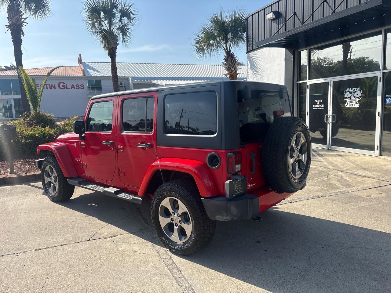 Used 2018 Jeep Wrangler Unlimited Sahara AWD/4WD image 8