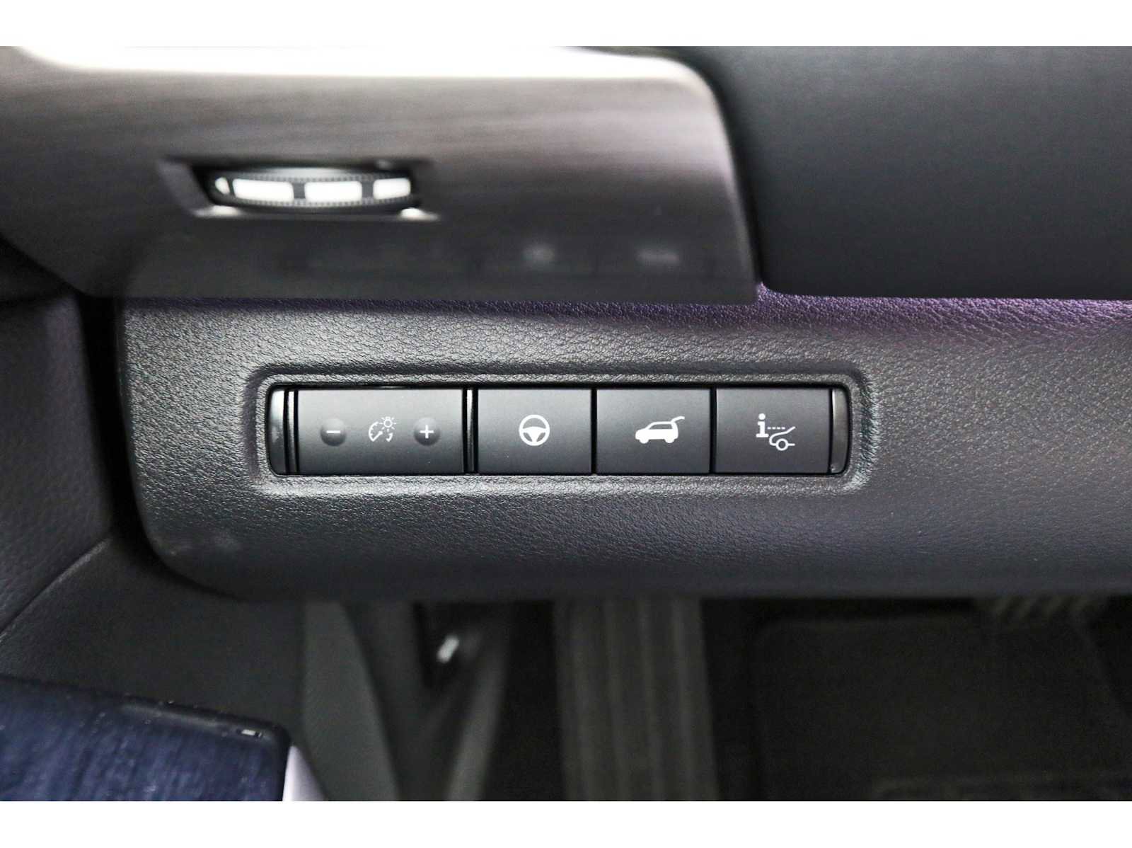 Used 2025 Nissan Pathfinder Platinum w/ Cargo Package image 21