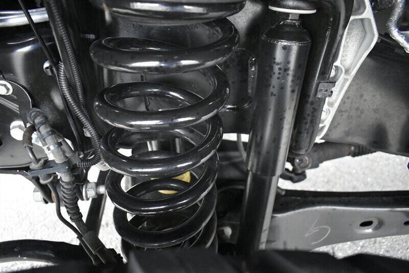 Used 2025 Ford F450 Platinum w/ FX4 Off-Road Package image 12