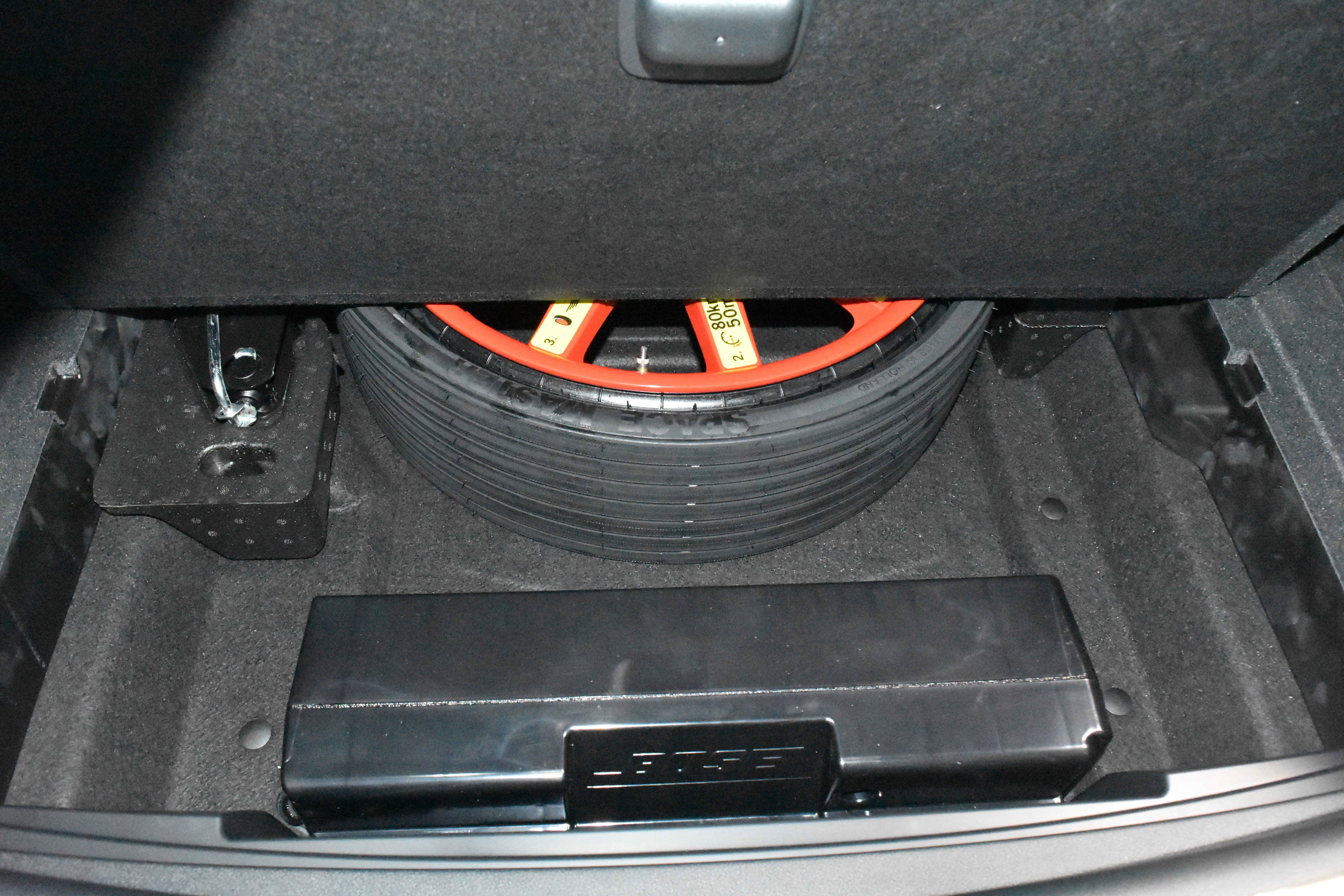 New 2025 Porsche Macan image 33