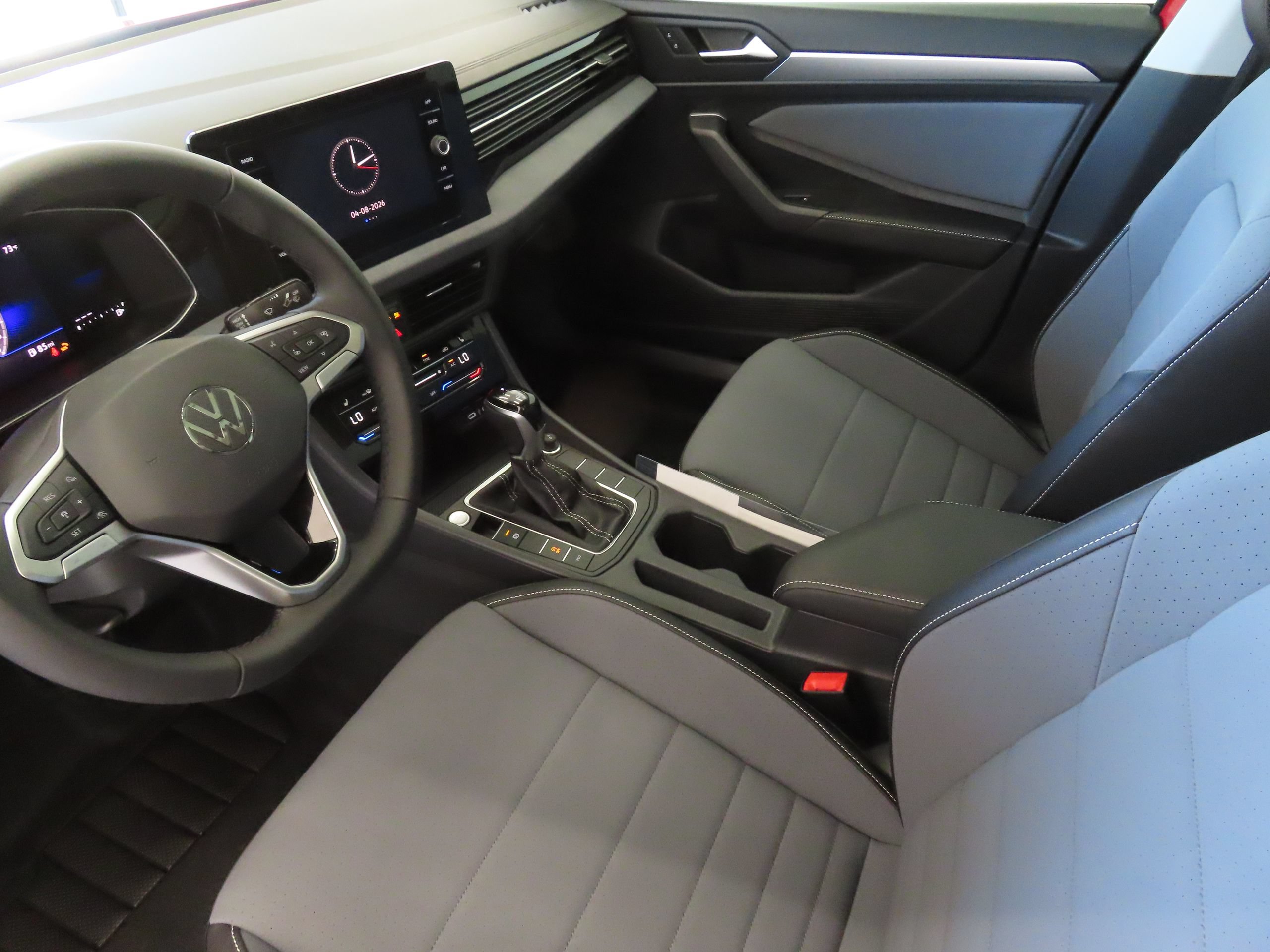 New 2026 Volkswagen Jetta SE FWD image 21