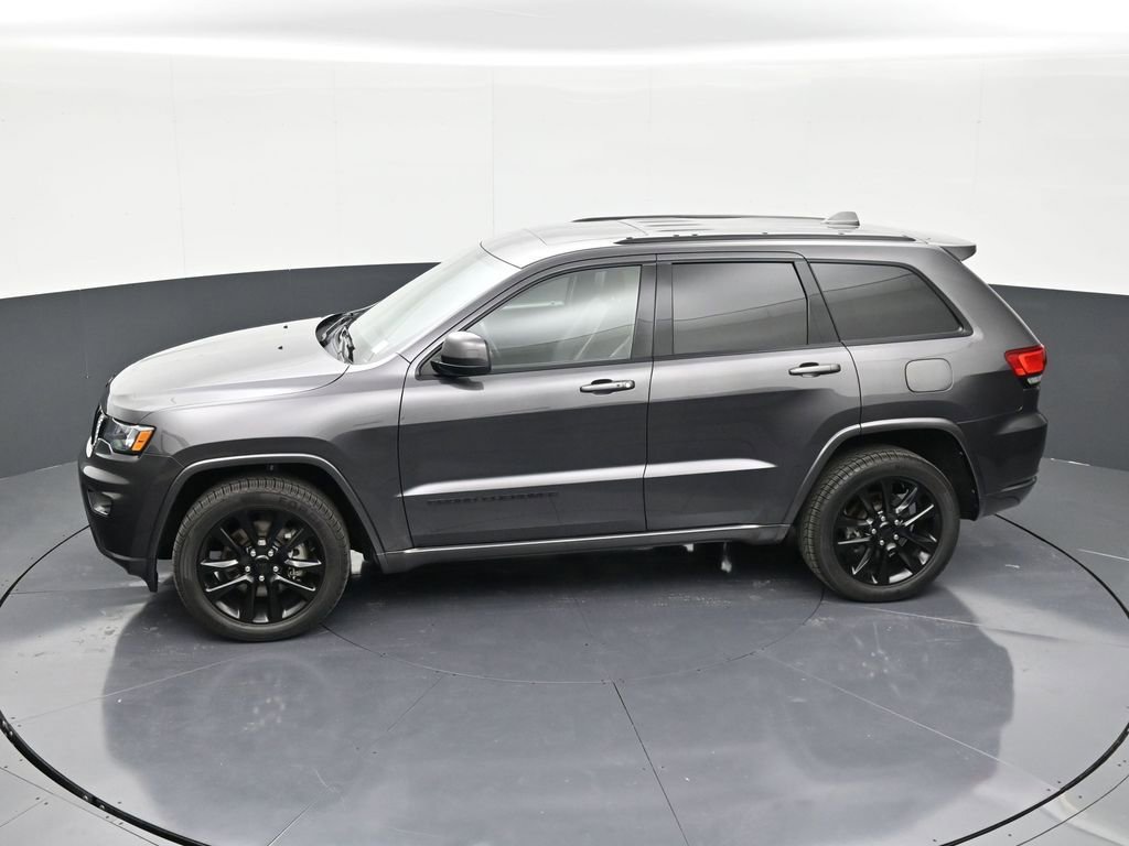 Used 2021 Jeep Grand Cherokee Laredo X image 13
