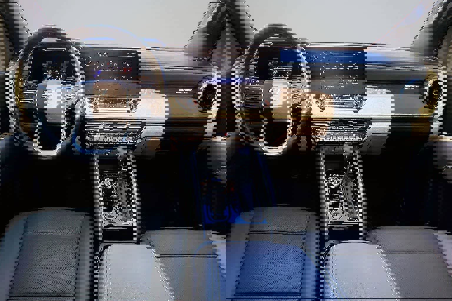 Used 2023 Chevrolet Colorado ZR2 w/ ZR2 Convenience Package III AWD/4WD image 10