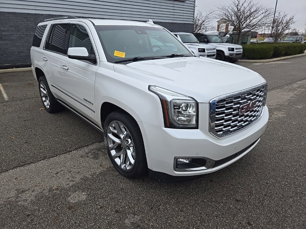 Used 2020 GMC Yukon Denali w/ Denali Premium Package image 3