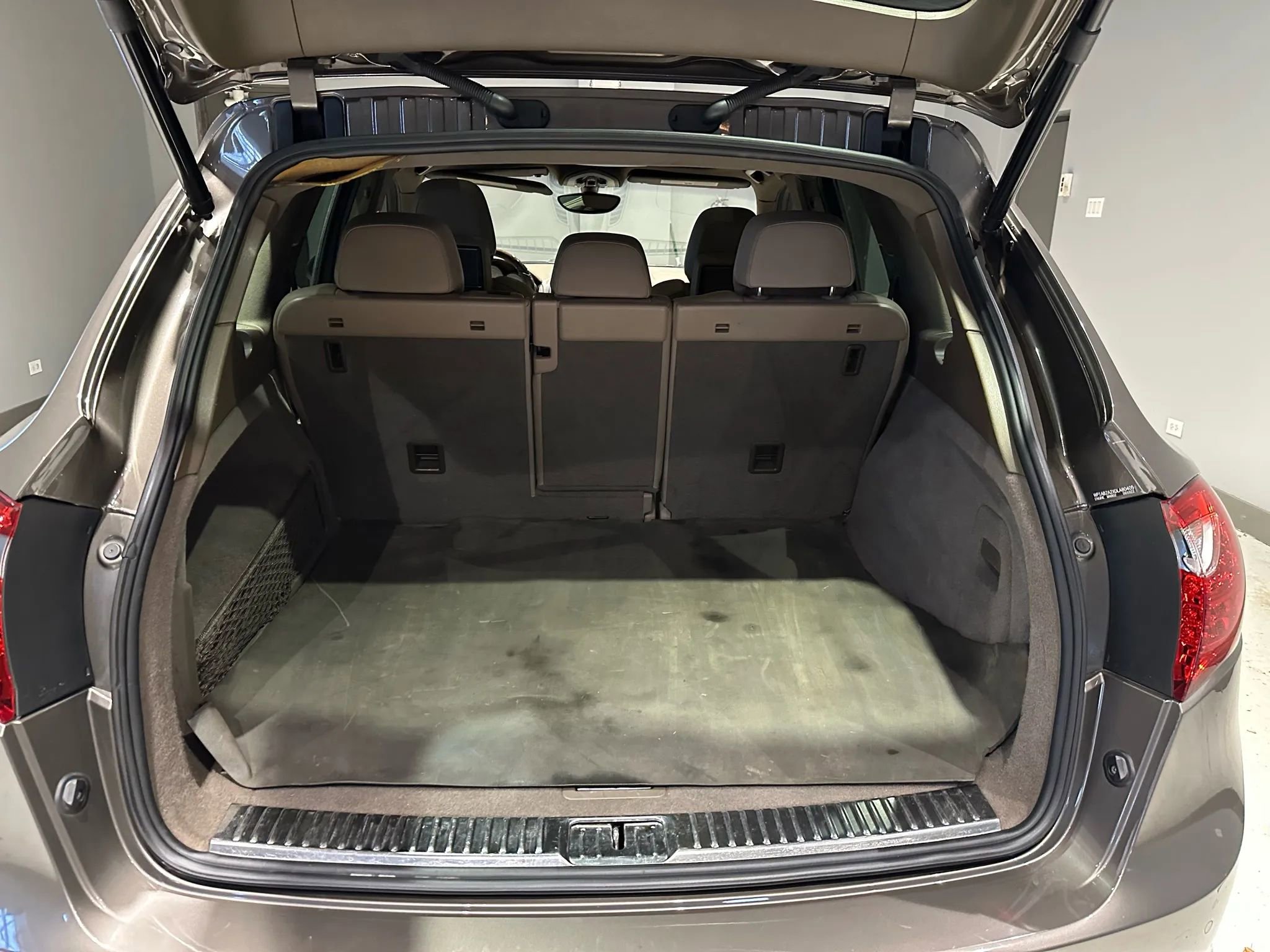 Used 2013 Porsche Cayenne S image 33