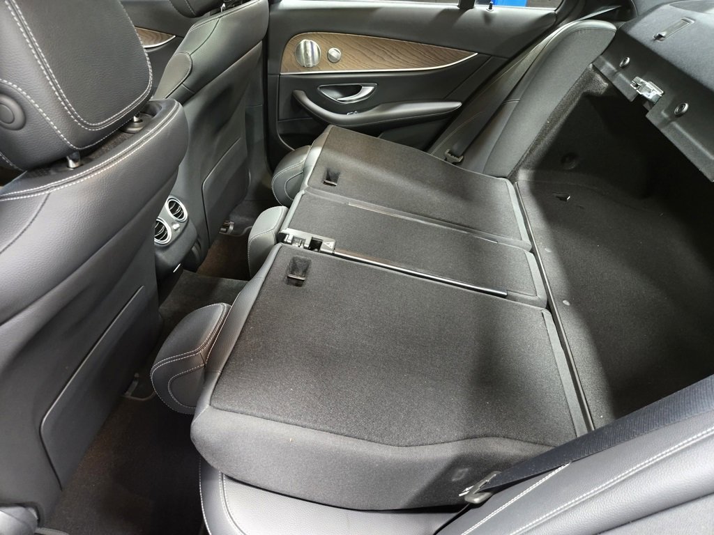Used 2022 Mercedes-Benz E 350 4MATIC Sedan image 44