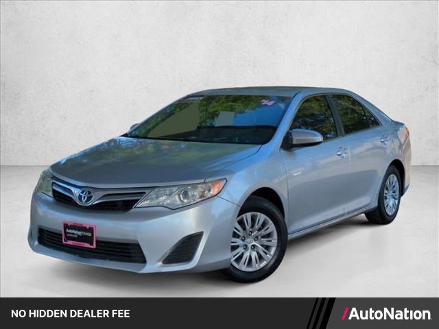 Used 2014 Toyota Camry LE FWD image 1
