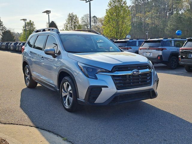 Used 2025 Subaru Ascent Premium image 4