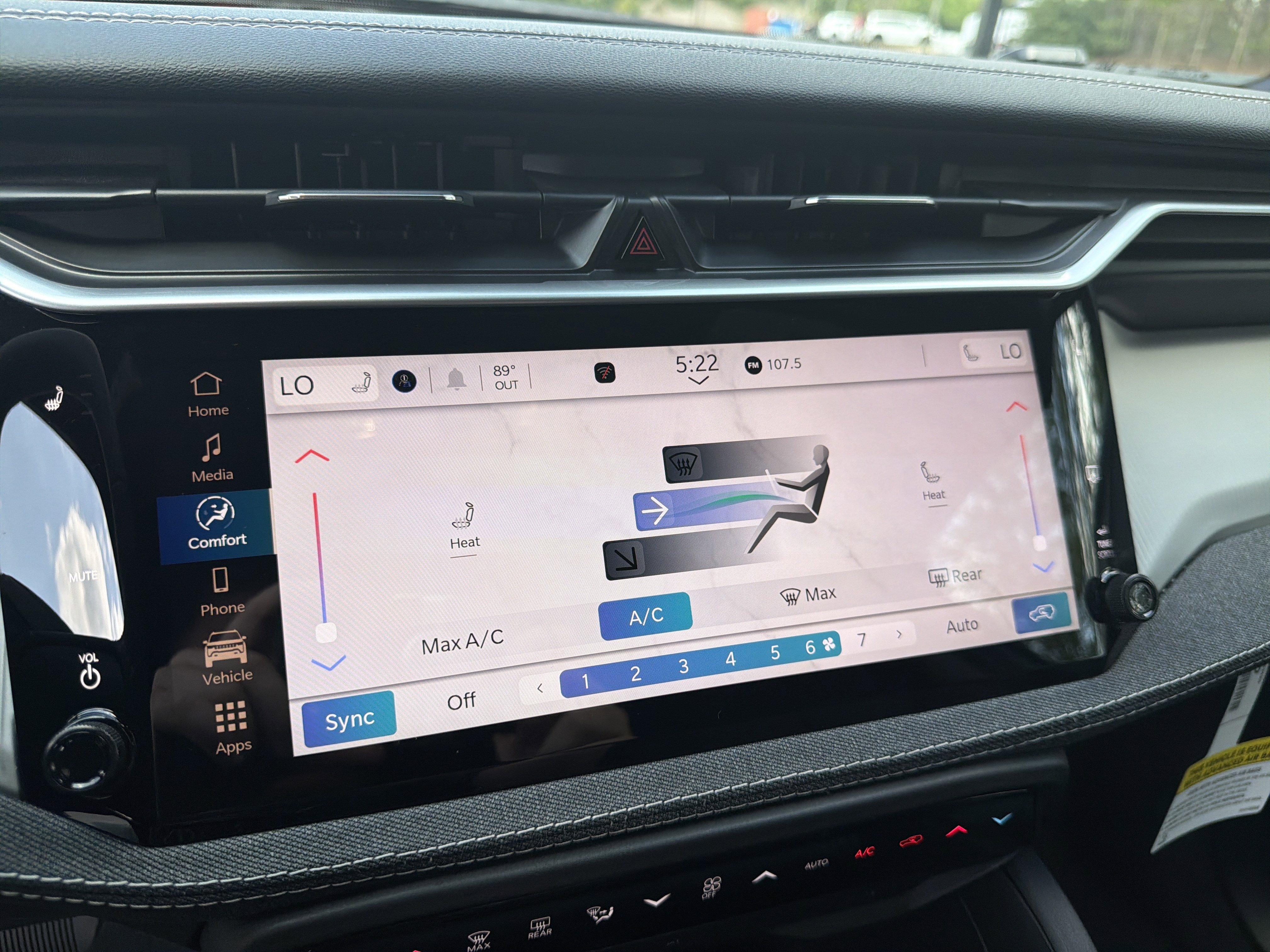 New 2026 Jeep Cherokee Laredo image 33