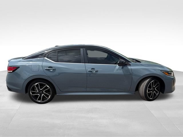 Certified 2025 Nissan Sentra SR w/ SR Premium Package FWD image 9