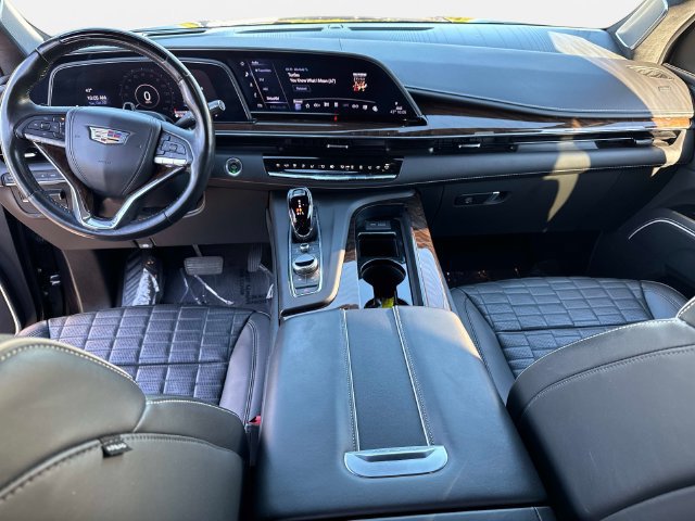 Certified 2022 Cadillac Escalade Sport Platinum w/ Heavy-Duty Trailer Package AWD/4WD image 16