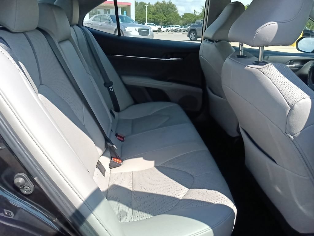 Used 2023 Toyota Camry XLE w/ Navigation Package FWD image 30