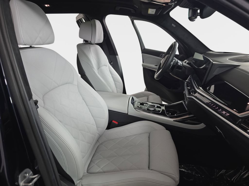 Certified 2024 BMW X7 xDrive40i w/ M Sport Package image 9