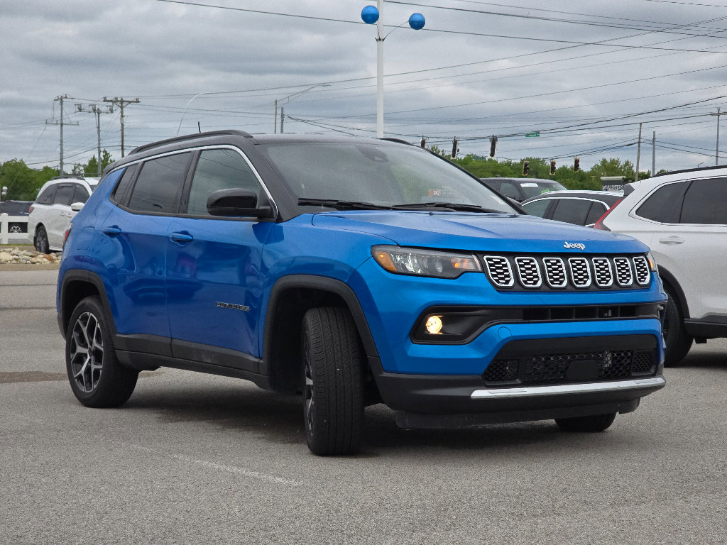 Used 2025 Jeep Compass Limited AWD/4WD image 6