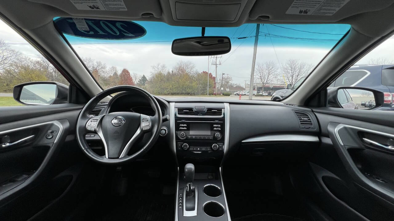 Used 2015 Nissan Altima 2.5 SV w/ Convenience Package FWD image 13