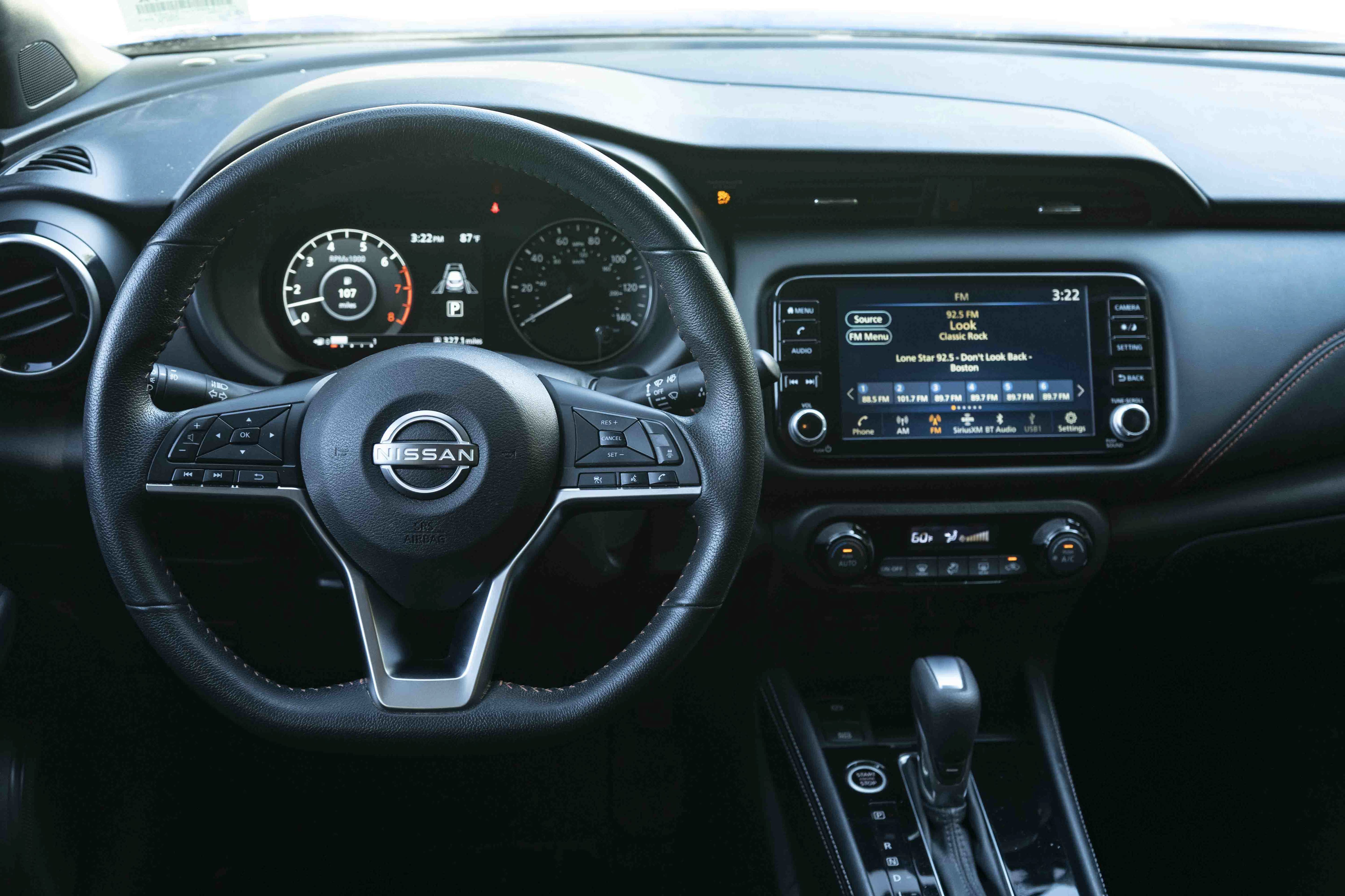 Used 2023 Nissan Kicks SR FWD image 19