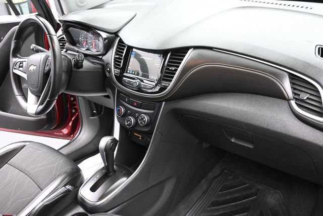 Used 2019 Chevrolet Trax LT w/ LT Convenience Package FWD image 33