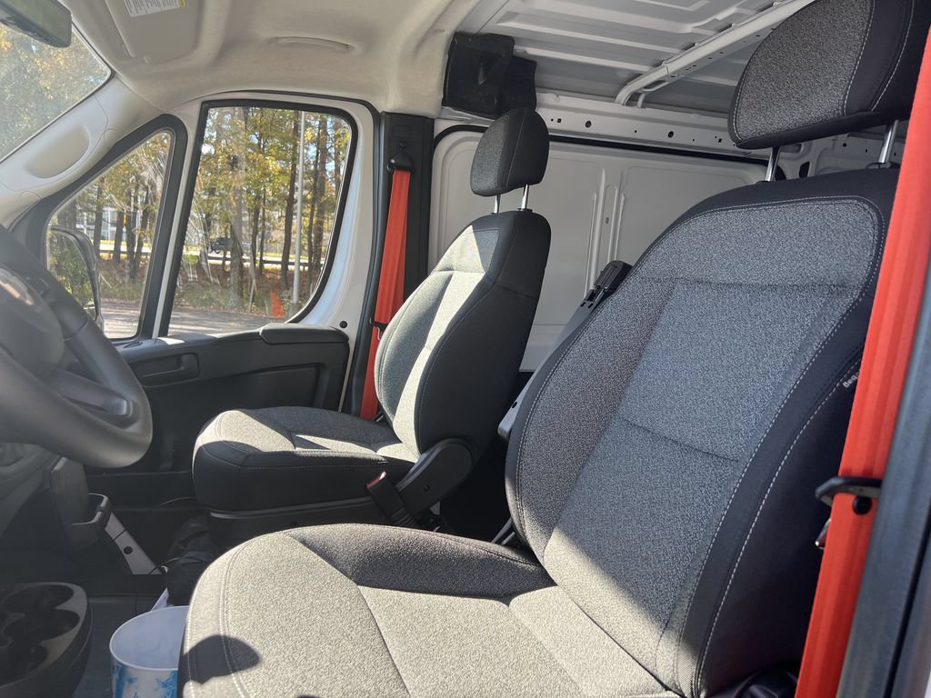 Used 2025 RAM ProMaster 2500 w/ Premium Convenience Group FWD image 16