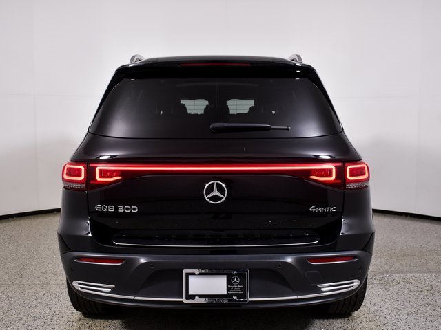 Used 2022 Mercedes-Benz EQB 300 4MATIC image 6