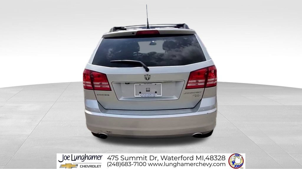 Used 2010 Dodge Journey R/T w/ Navigation & Sound Group I FWD image 8