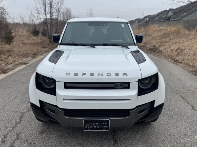 Used 2024 Land Rover Defender 110 X-Dynamic SE image 3